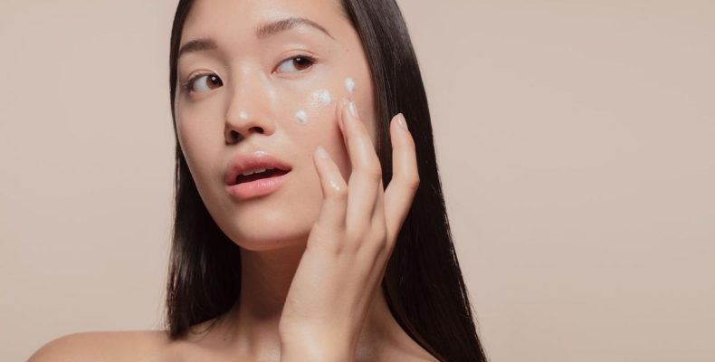6 Urutan Pemakian Skincare Yang Benar, Auto Glowing Wajah